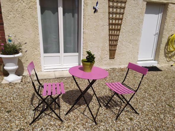 Gite De La Petite Forge Clevilliers Exterior photo