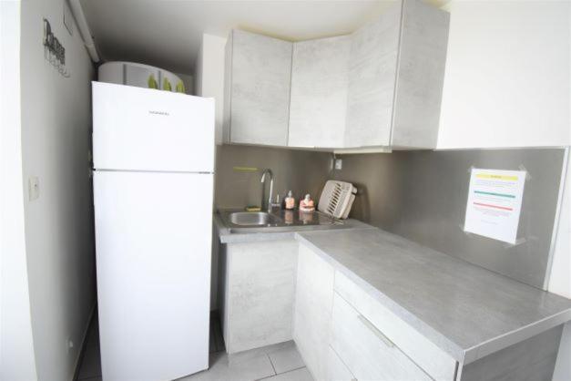 Gite De La Petite Forge Clevilliers Exterior photo